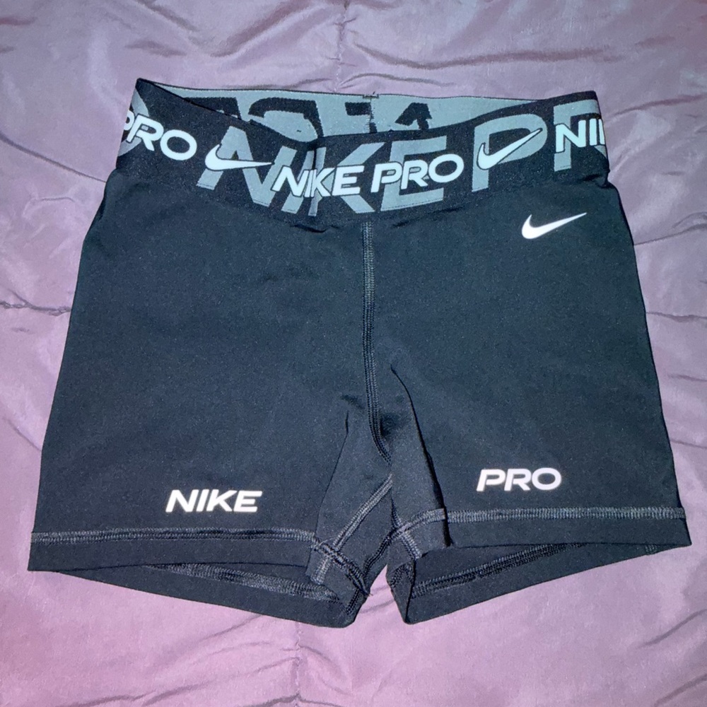 Nike Pro Black Dri-FIT Women’s Size Small